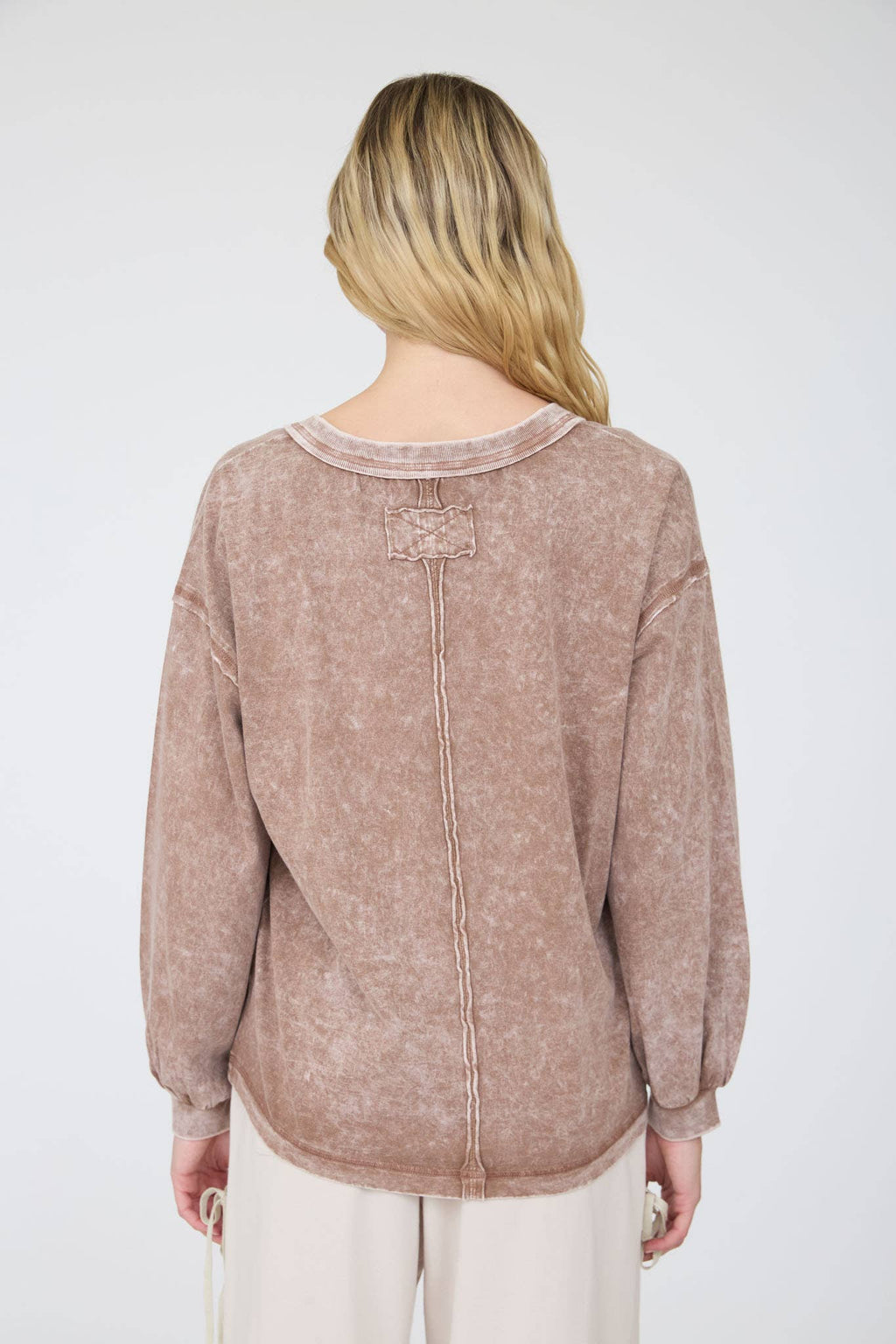WASHED SEAM DETAIL LONG SLEEVE