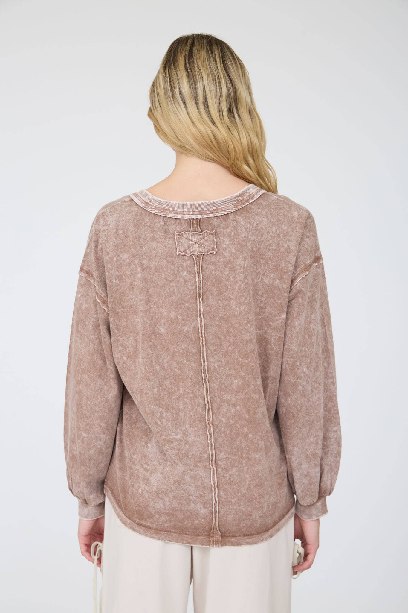 WASHED SEAM DETAIL LONG SLEEVE