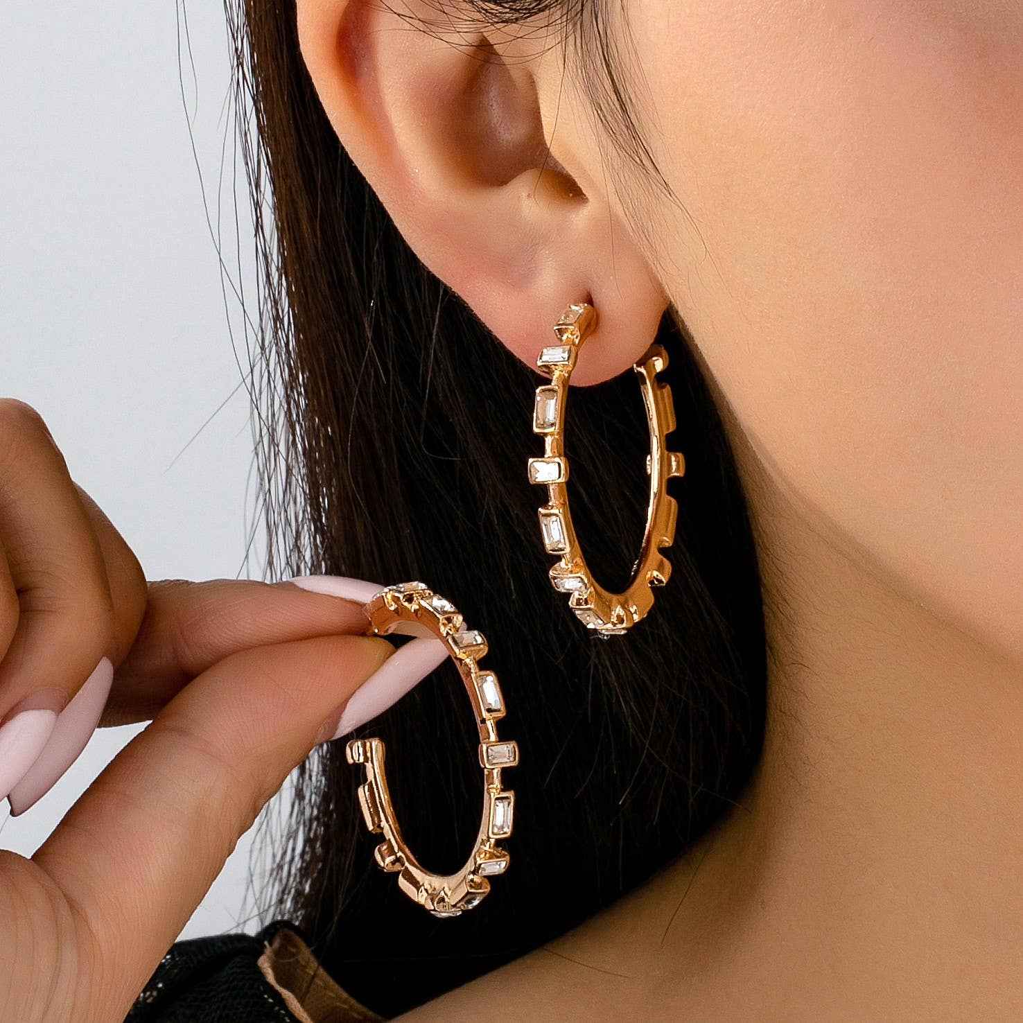 CLASSIC BAGUETTE HOOP EARRING | 80E61574
