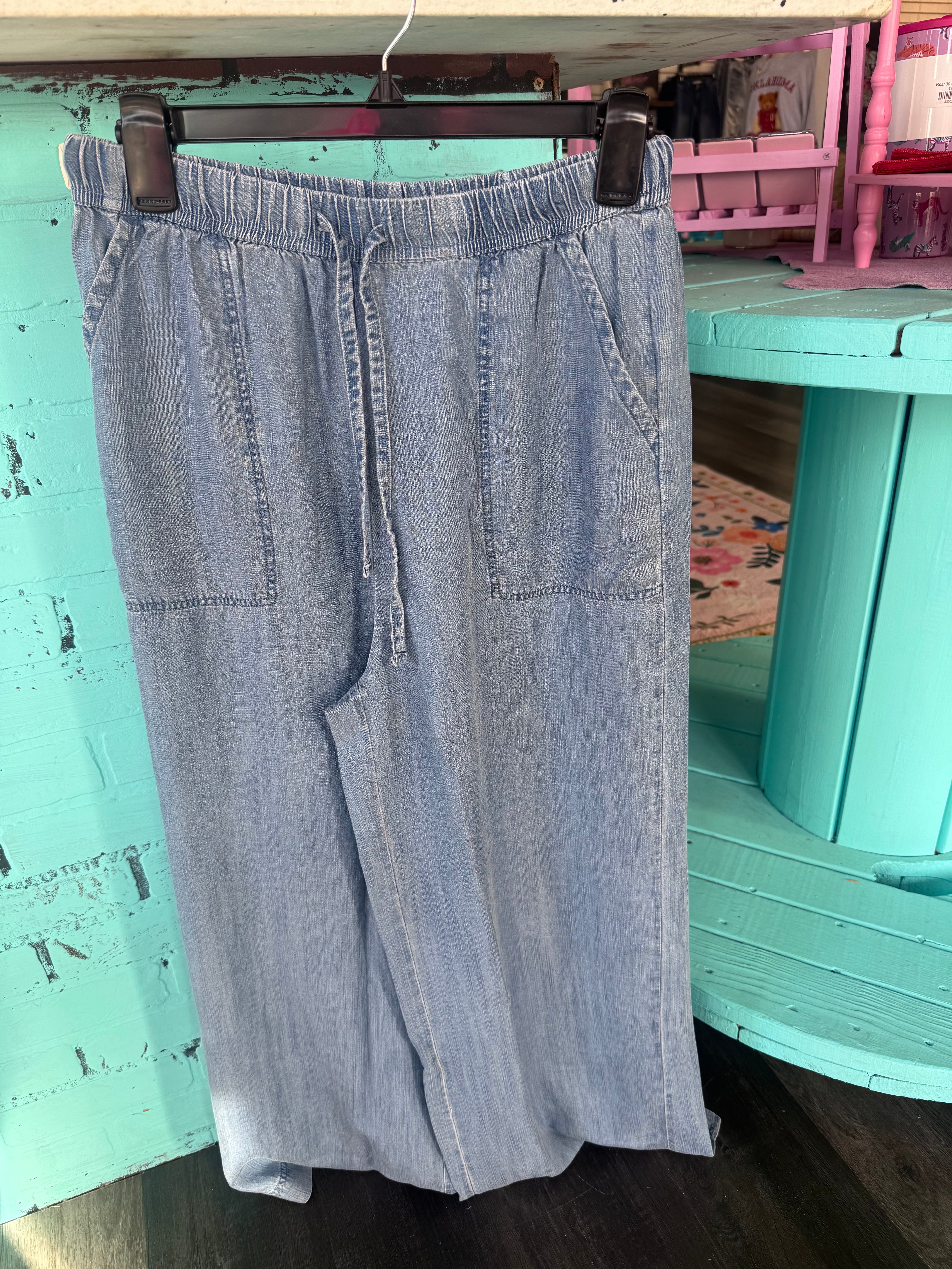 WIDE LEG CHAMBRAY PANTS