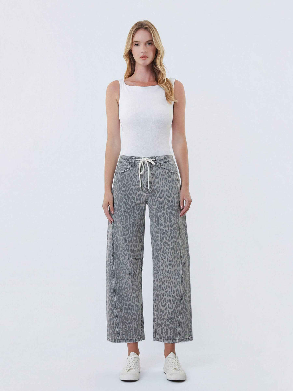 HIGH RISE DRAWSTRING GREY LEOPARD BARREL JEANS T7327GLP