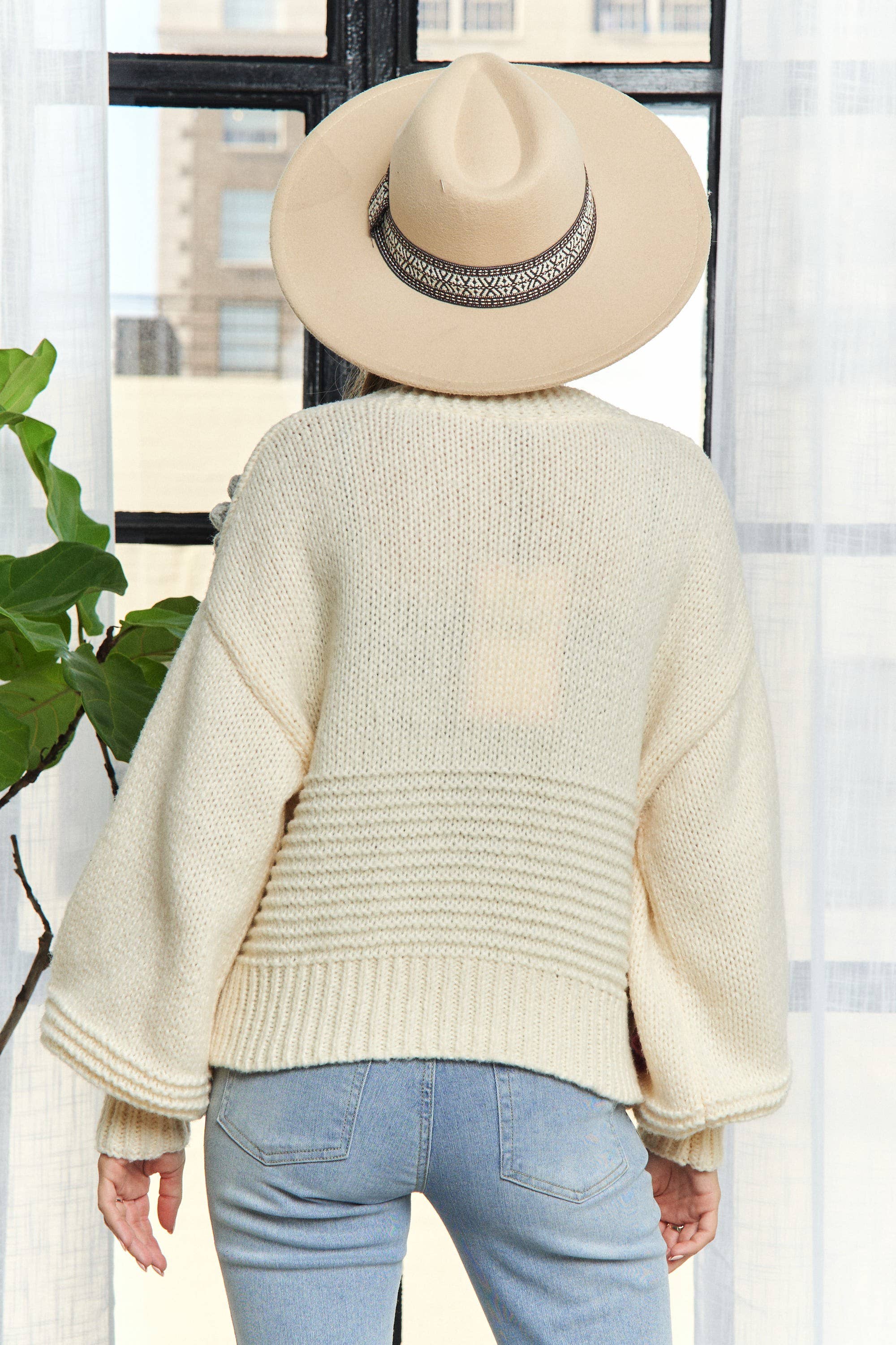 LESW2654 - FLORAL PATCHED SWEATER CARDIGAN