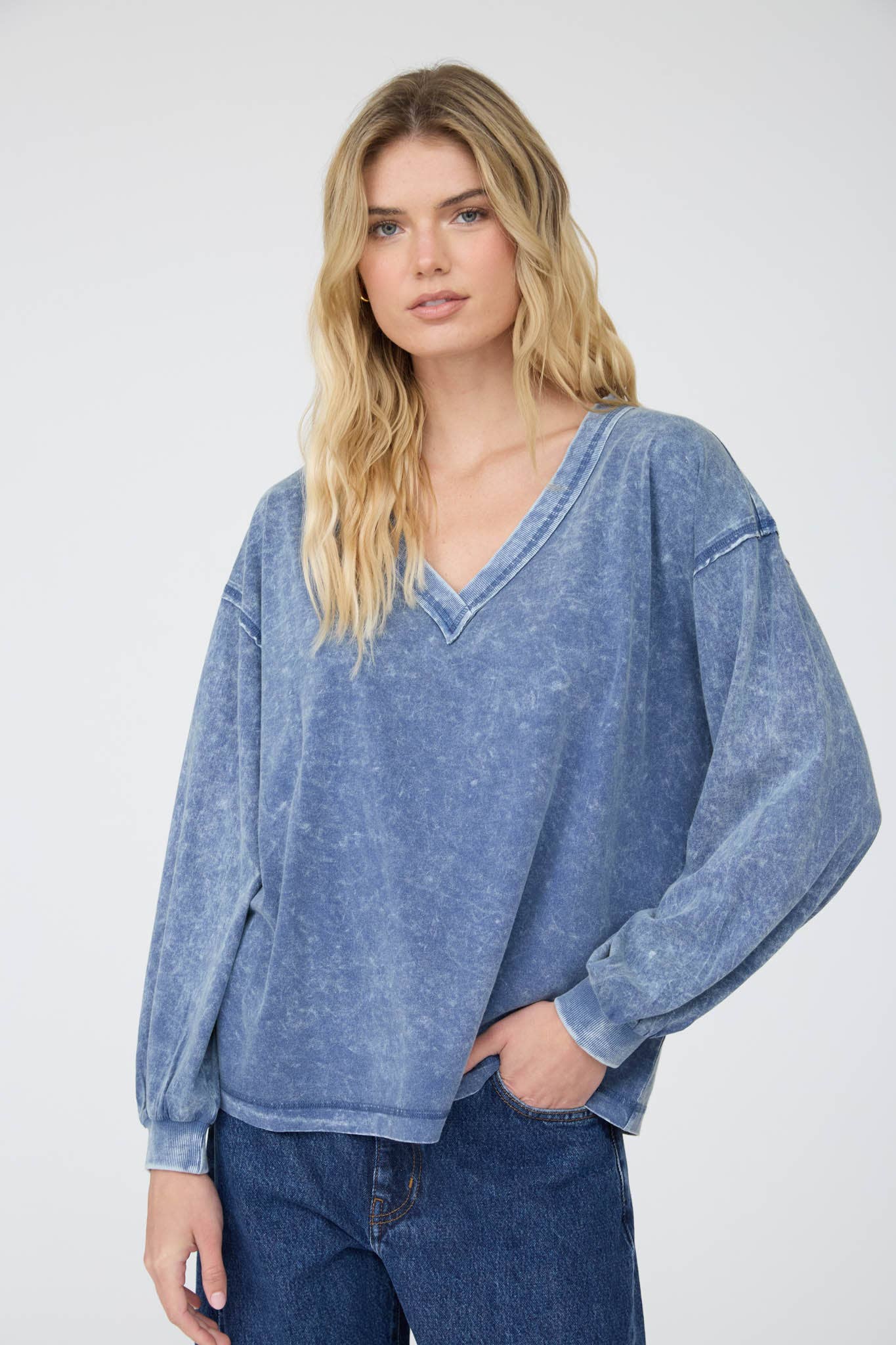 WASHED SEAM DETAIL LONG SLEEVE