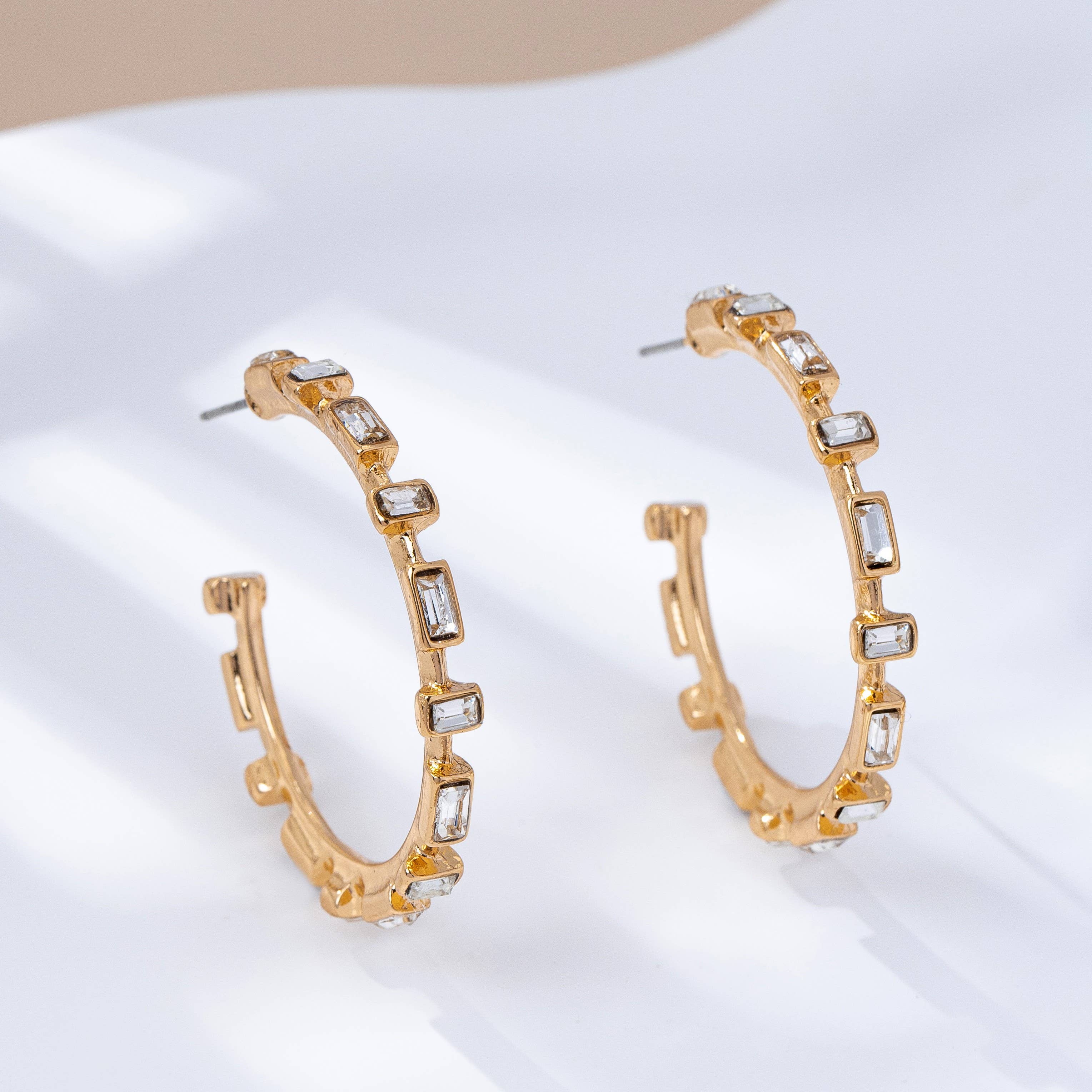 CLASSIC BAGUETTE HOOP EARRING | 80E61574