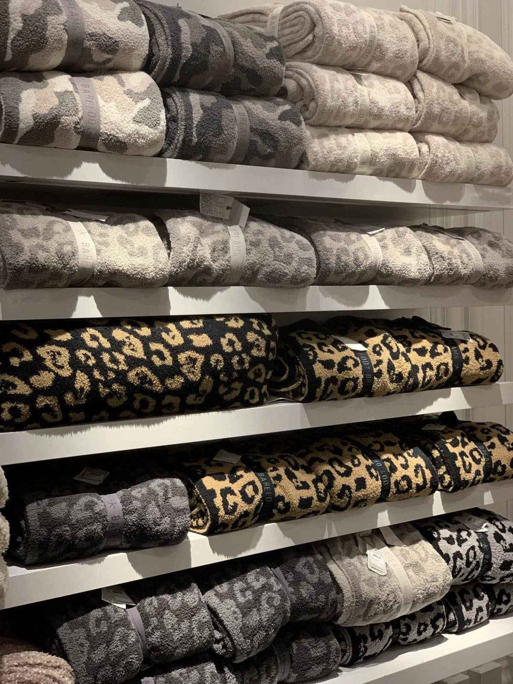 Leopard Knit Plush Blanket