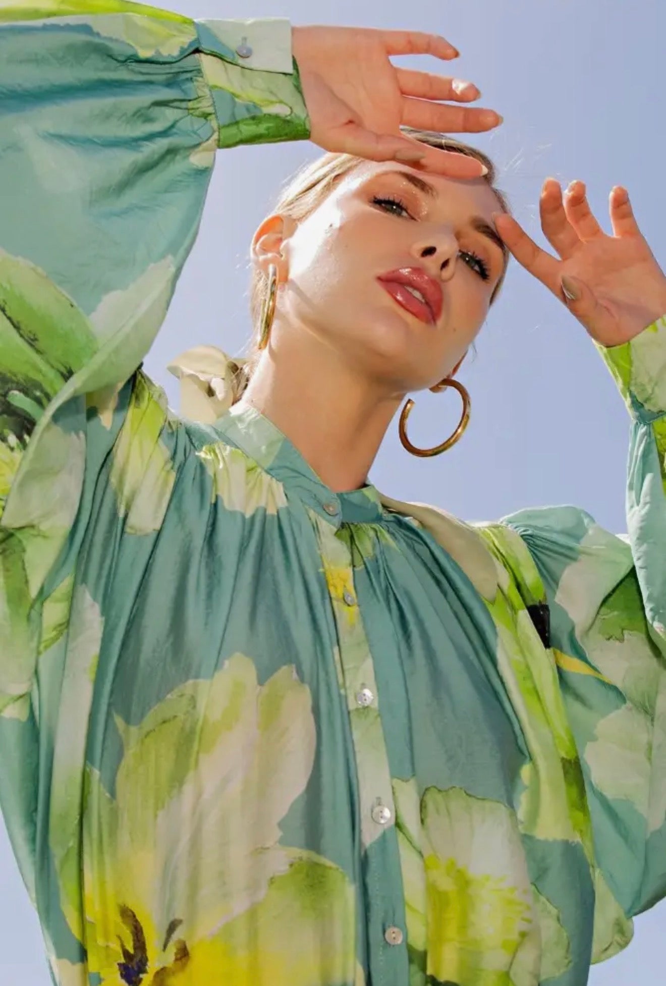 Voluminous floral blouse