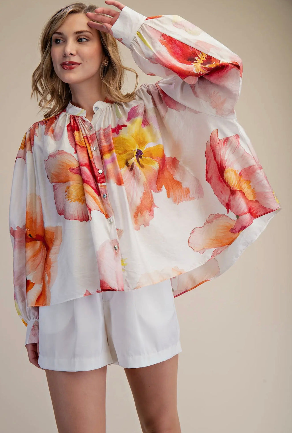 Voluminous floral blouse