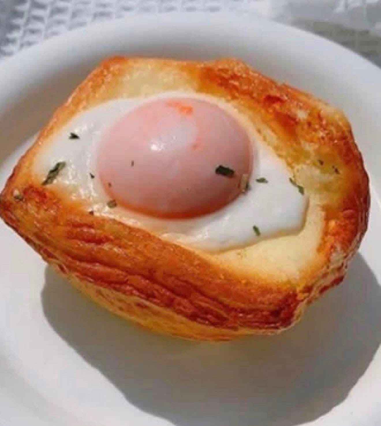 Squishy egg in a basket