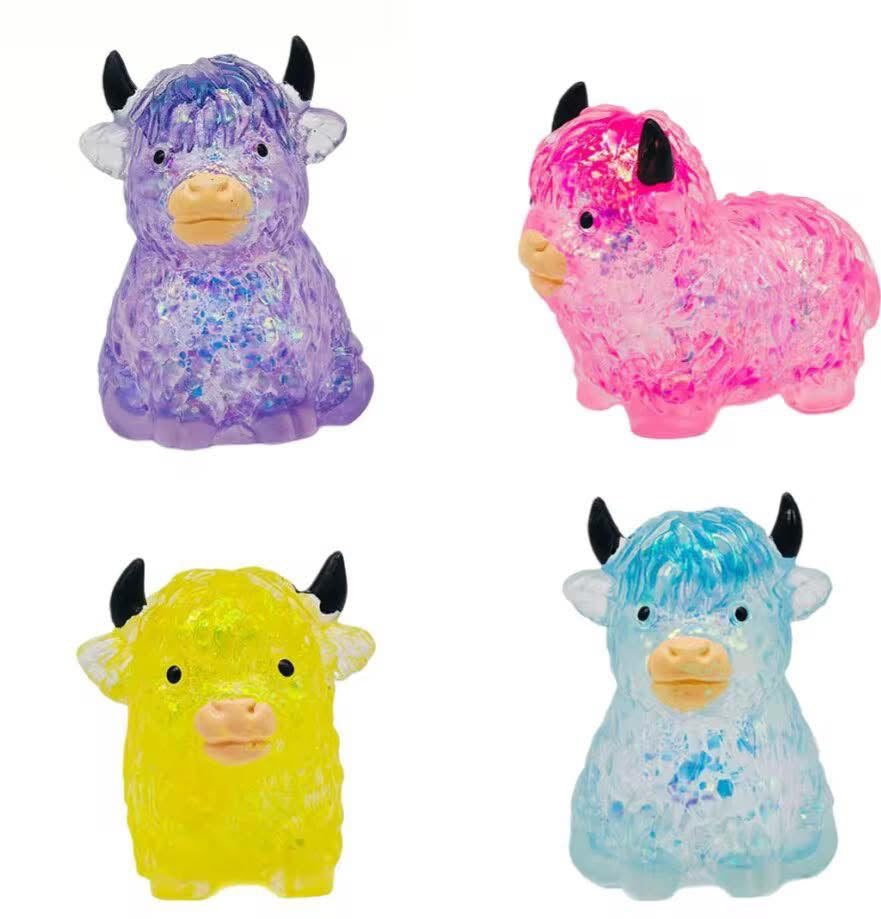 Highland cow squishy (colors sent at random)