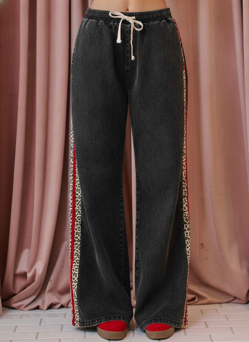 LEOPARD SIDE STRIPE DENIM WIDE LEG PANTS