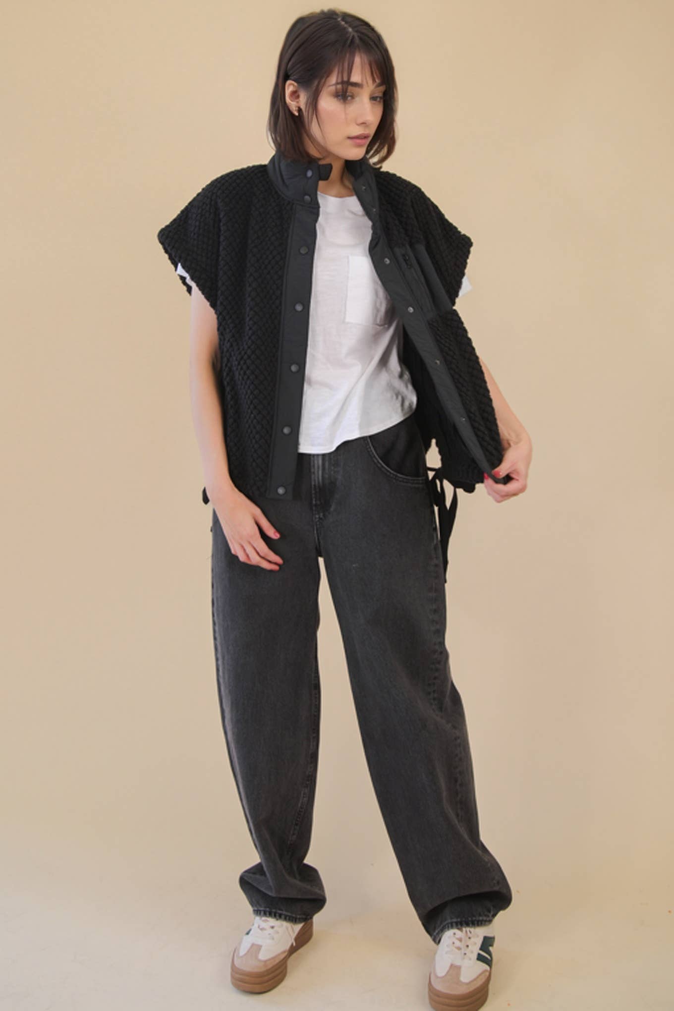 NJ90437-Soft Textured Woven Vest W/ Side Tie