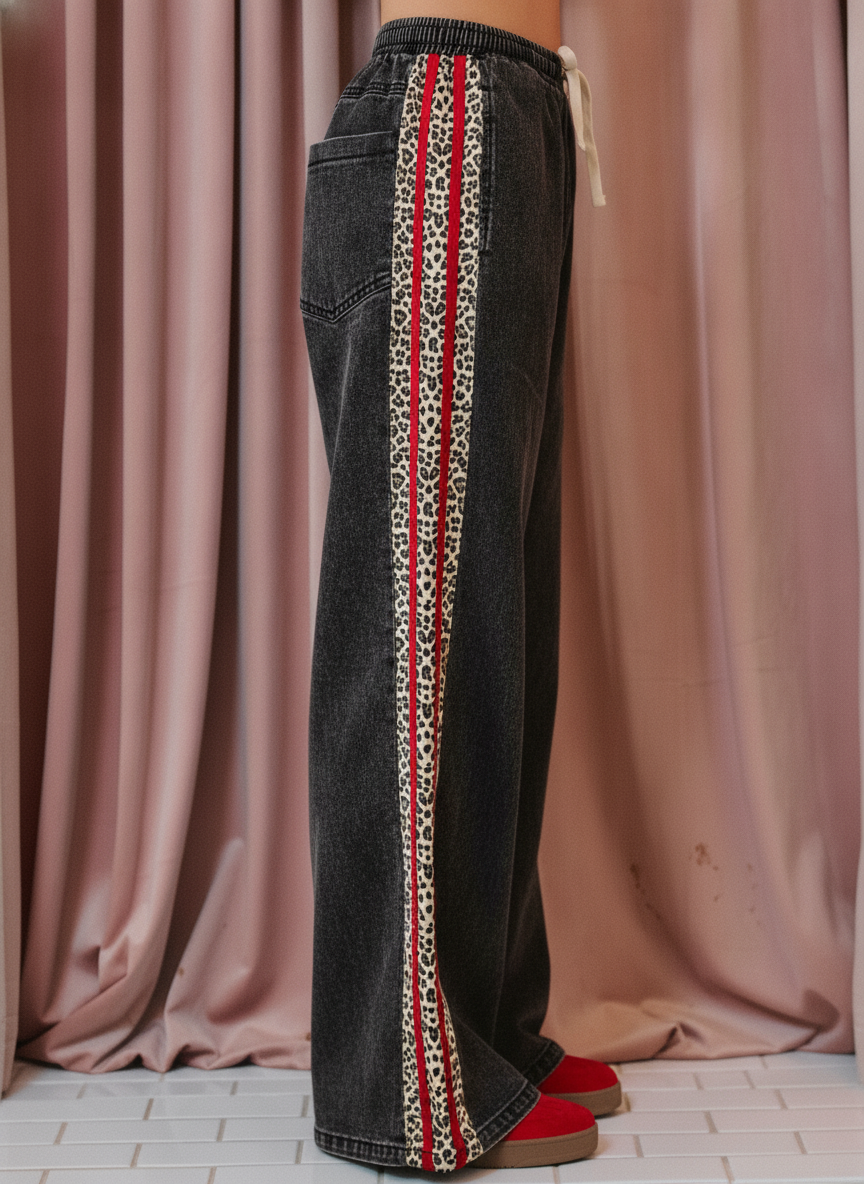 LEOPARD SIDE STRIPE DENIM WIDE LEG PANTS