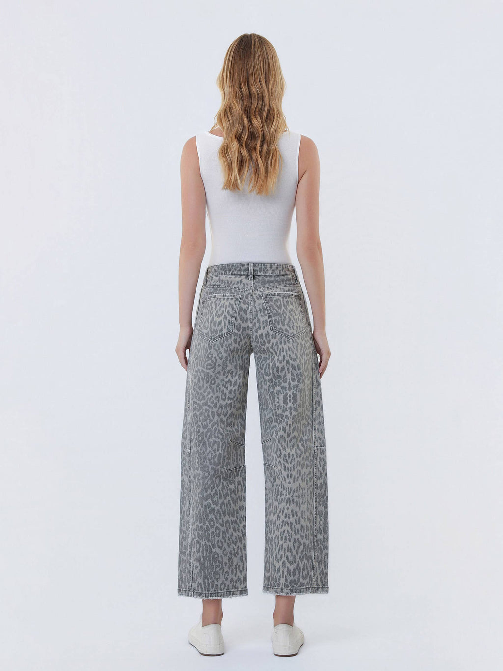 HIGH RISE DRAWSTRING GREY LEOPARD BARREL JEANS T7327GLP